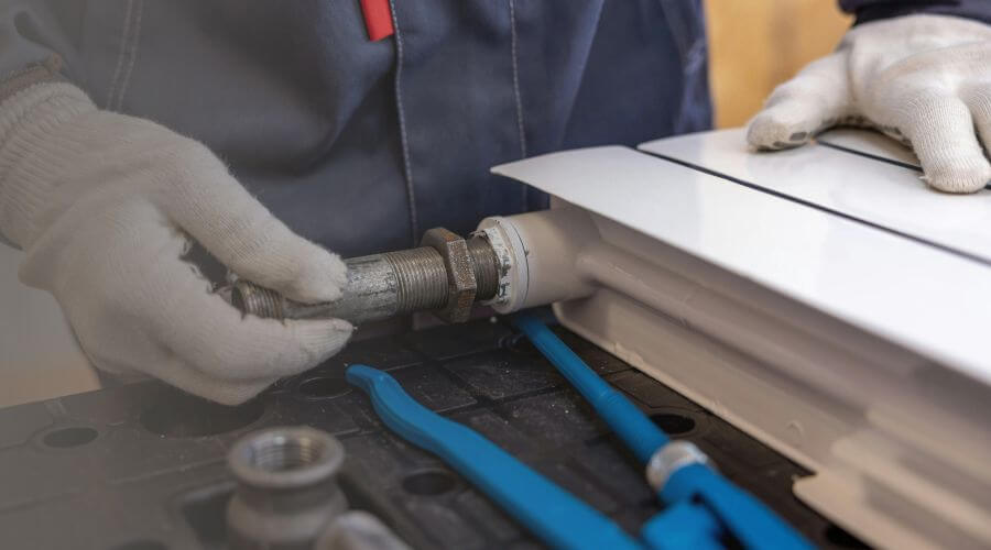 Local expert plumbing services in Sandoval, IL